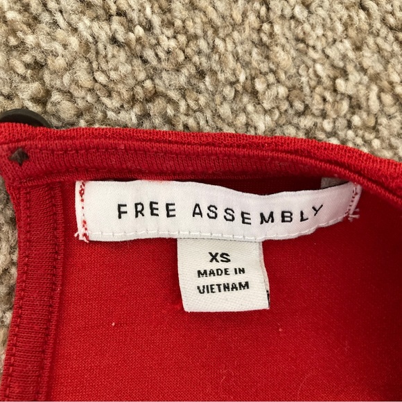 Red Dress - Picture 2 of 5